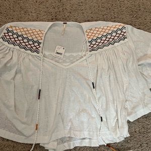 Brand New Free People top but way too big as I’m only 5’1”